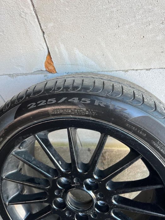 Set jenti cu anvelope de vara