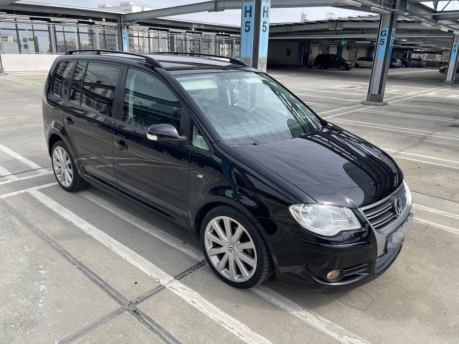 Volkswagen Touran DSG R-Line 7 locuri