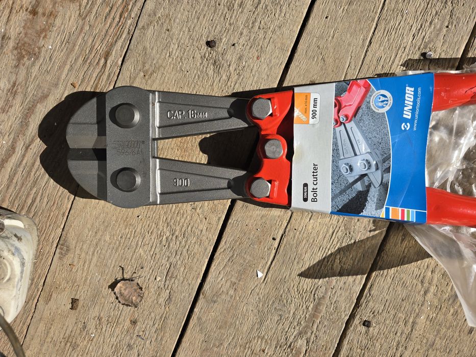 Cleste buloane Unior