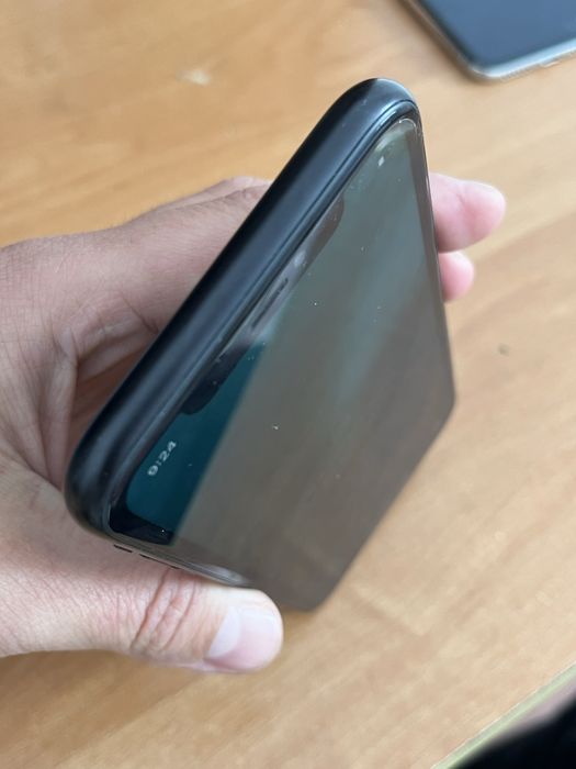 Iphone xr 64 заблокированный