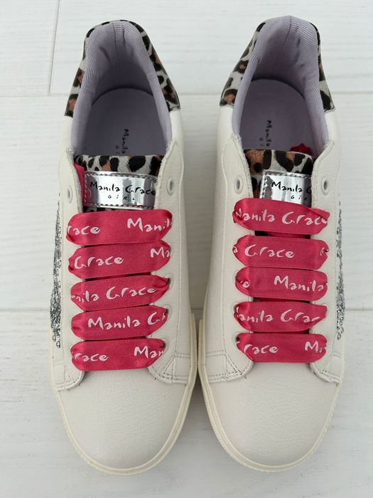 Vând adidași Manila Grace