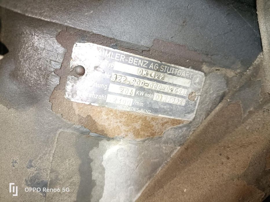 Motor Mercedes Benz V8 OM 422