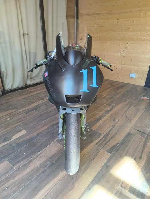 Vand/Schimb CF MOTO 300 SR pentru pista