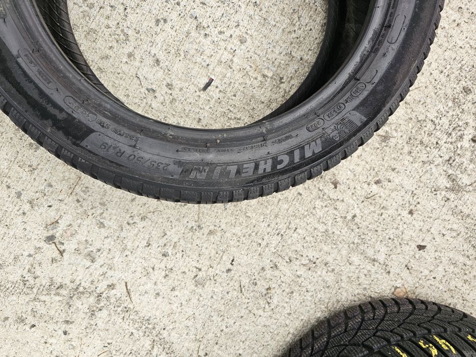 De vanzare anvelopa Michelin 235 50 r19