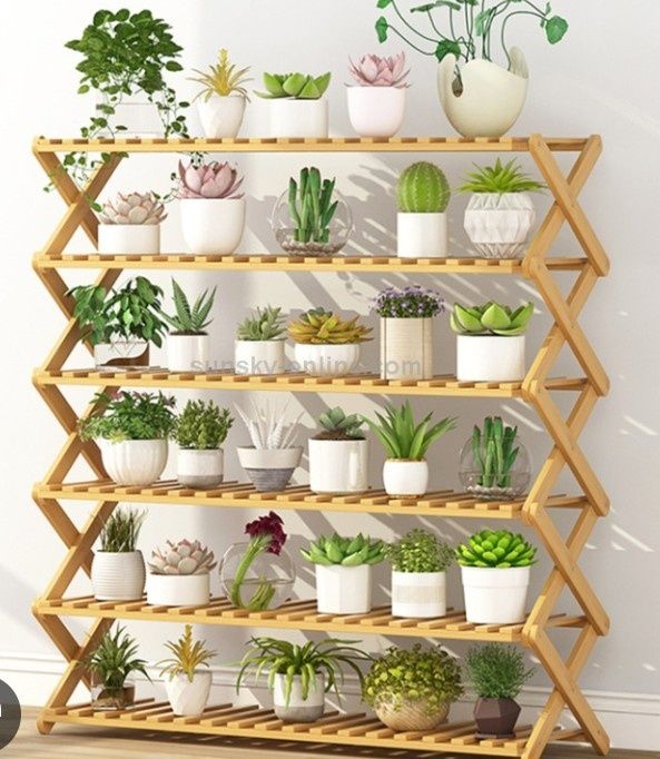 Продаются красивые подставки для цветов.