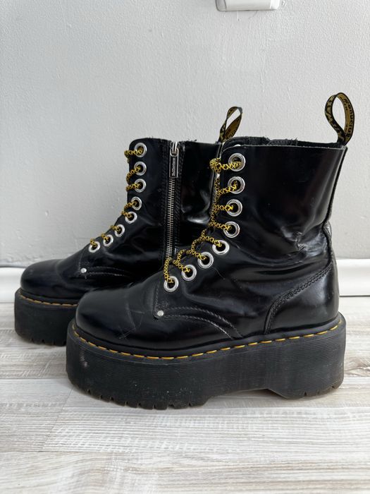 Кубинки Dr. Martens Jadon Max