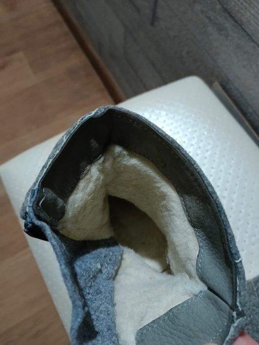 Продам обувь зимняя для девочки валенки