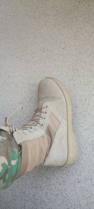 Bocanci militari de vara