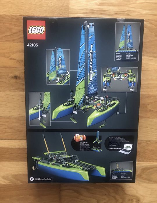 Lego Technic 42105 Catamaran