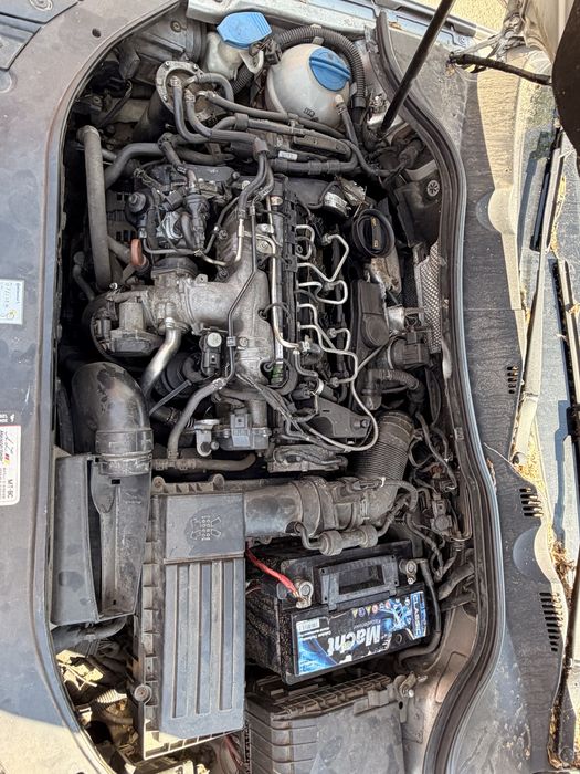 Dezmembrez dezmembrari vw passat B6 2.0 TDI CBAB 4motion 4x4 140 cai 6 trepte Manual LA7W