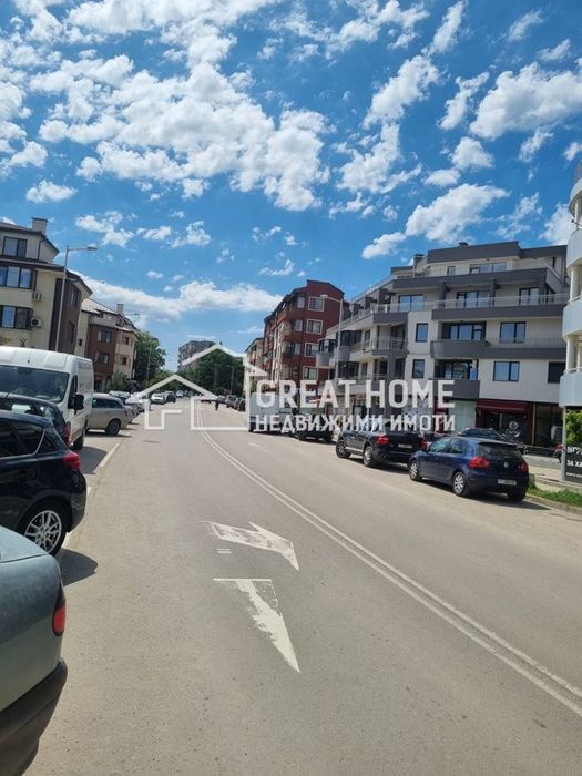 Вароша ! Търговско Помещение ! Главна Улица !