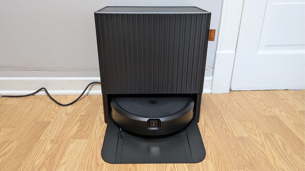 iRobot Roomba Combo 10 Max + Auto Wash Dock