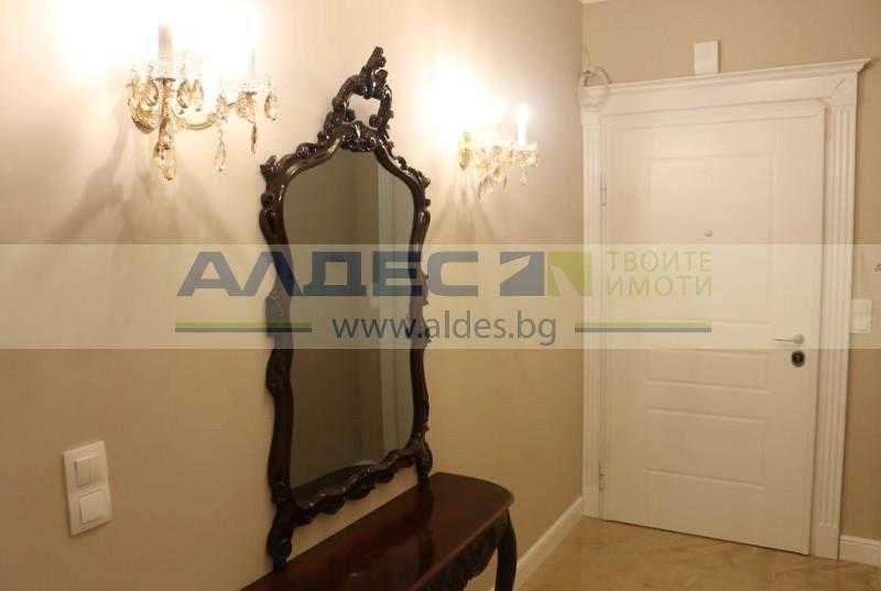 Дава се под наем Тристаен апартамент в София, Център - 150 кв.м за 2100 € - Снимка #10