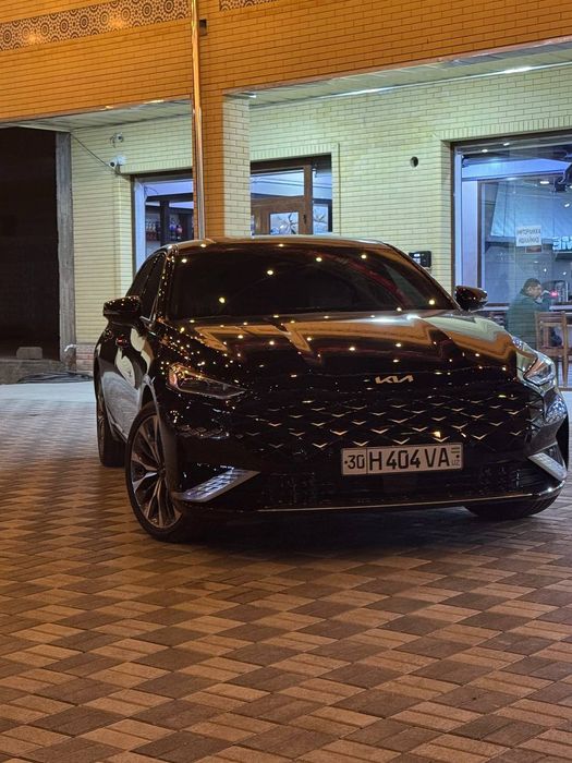 KIA K8 автомобиль