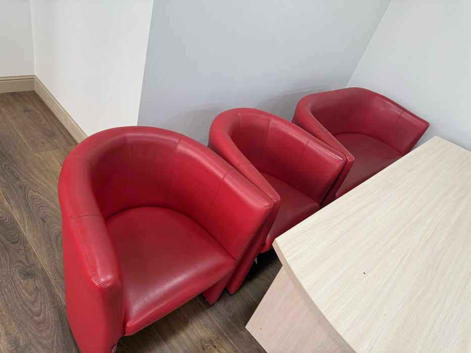 Продам кресла вместе со столом