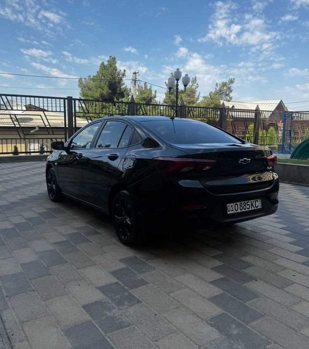 Onix Redline 2024, 30 000 км. Перед и правый бок крашены. $12,500