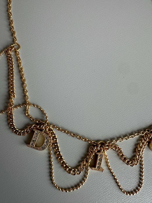 Colier fashion de tip choker Dior deosebit