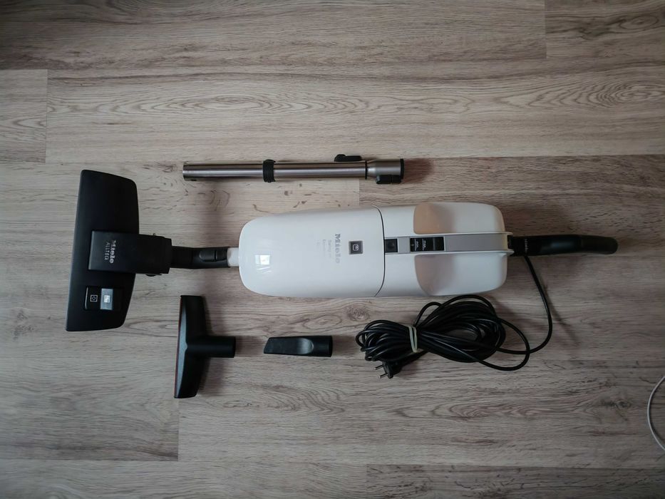 Aspirator Miele swing H1 vertical perfect
