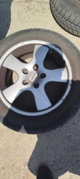 Продавам джанти за пежо