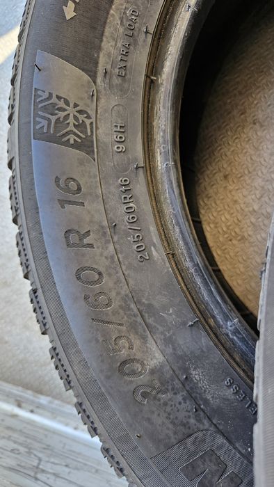 2бр гуми 205 60 16 дот 21 мишелин