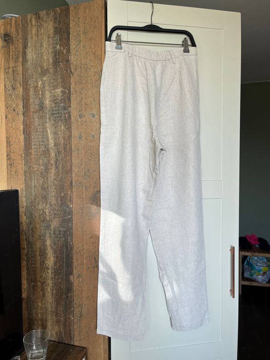 Лот от панталони М размер + жилетка подарък