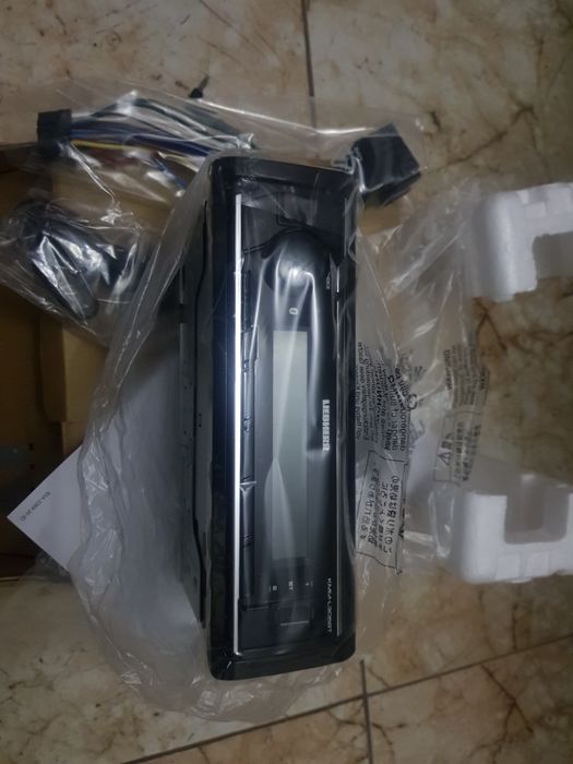 KENWOOD  модел Kмм_L305BT