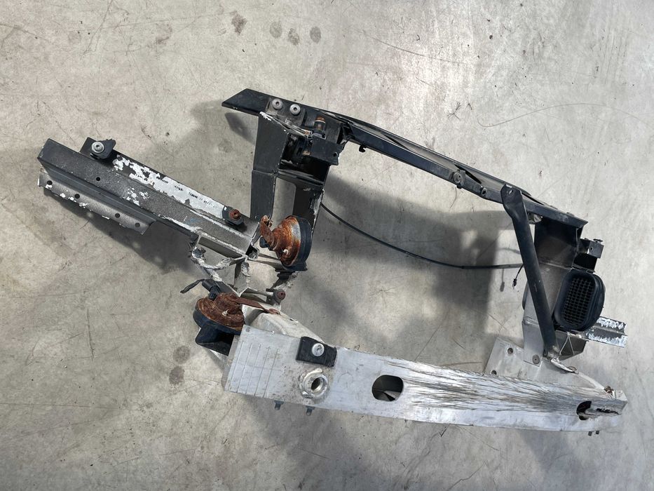 Trager + intaritura bara Bmw X3 F25 - X4 F26 cu defect vezi poze!!
