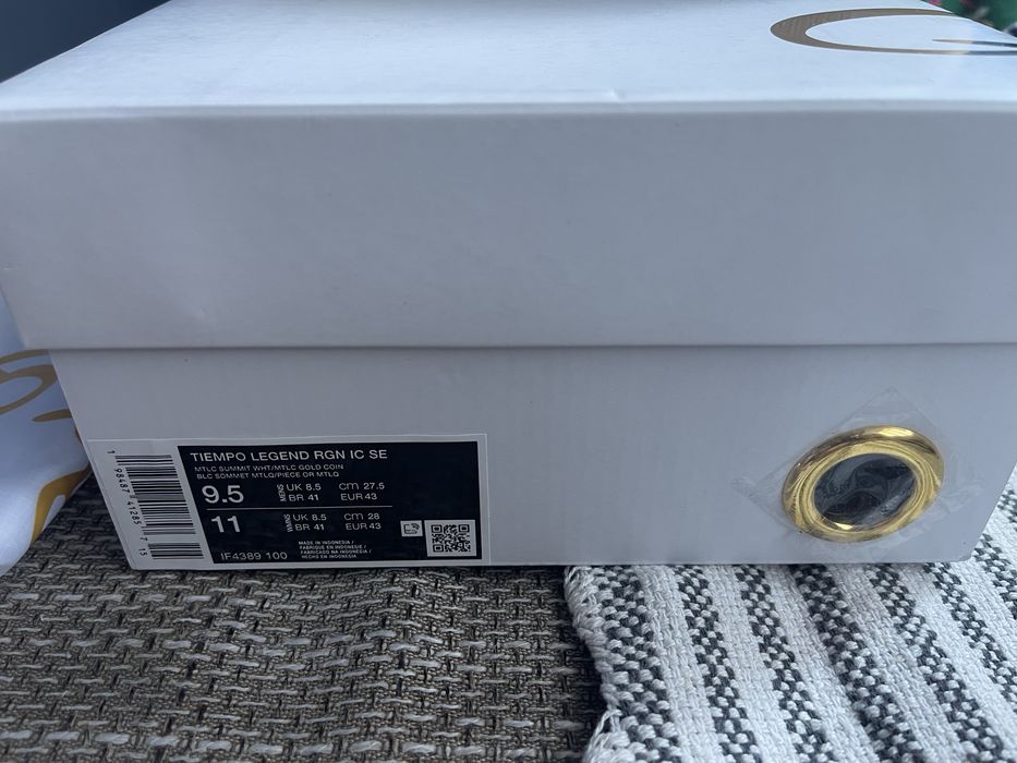 Nike Tiempo Legend Ronaldinho RGN IC SE Touch of Gold Brazil