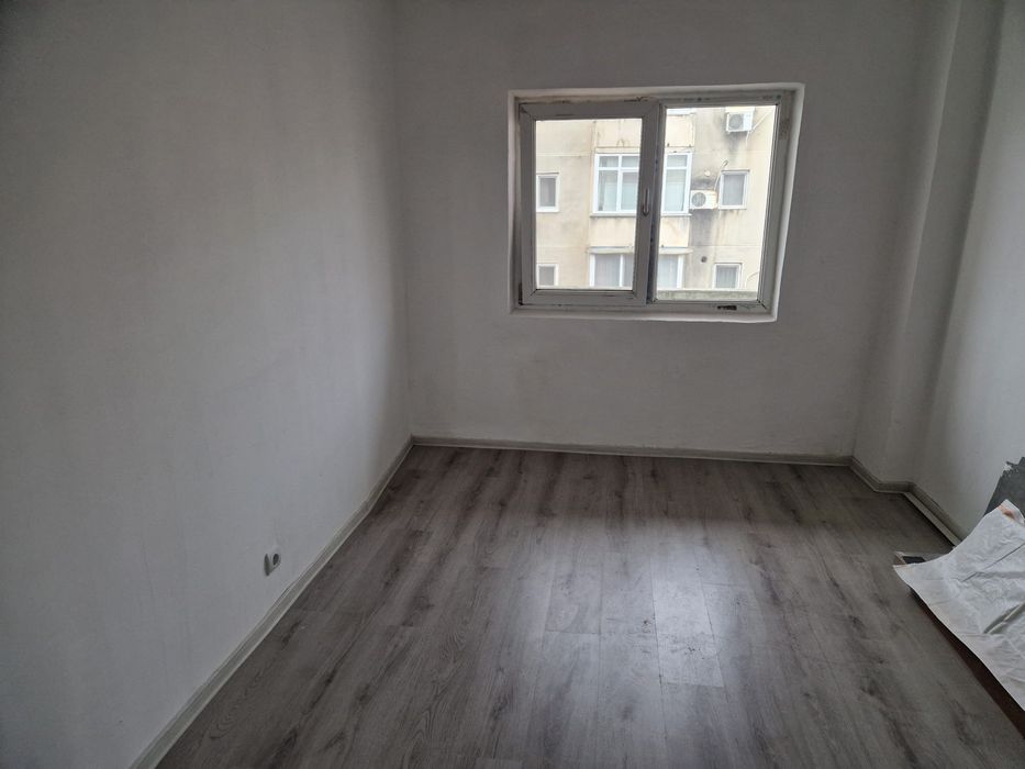 Sub 1000 E/mp - Apartament 4 camere