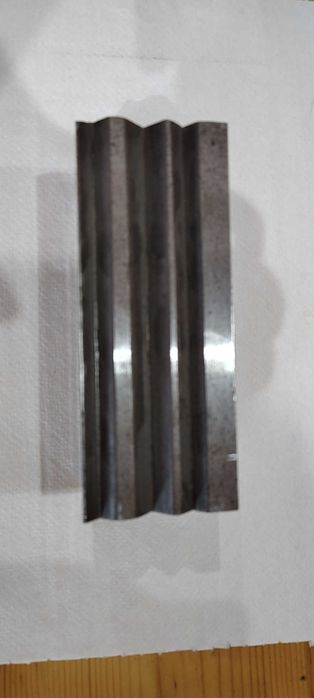 Продавам шлосерска призма и два пистолета за въздух