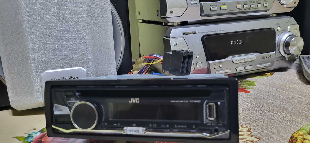 Casetofon de masina JVS