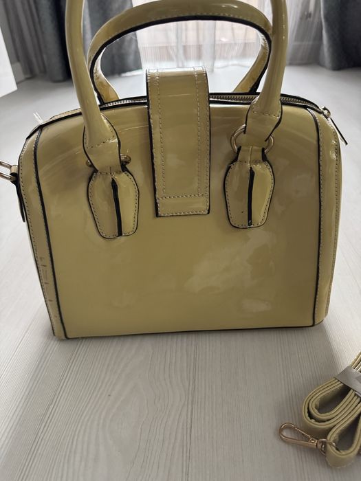 Geanta galbena eleganta