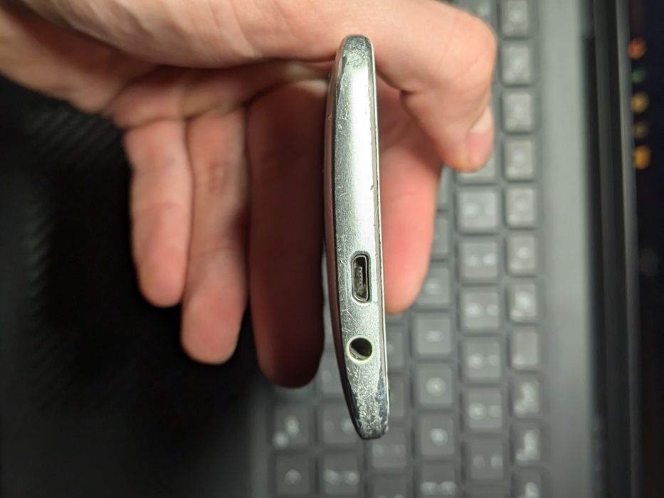HTC One M8 смартфон