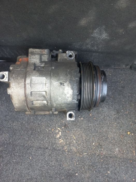 Компрессор кондиционера  W202;W210