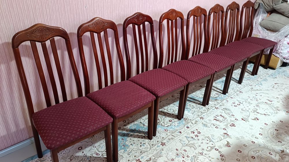 Продаю стулья 8 штук