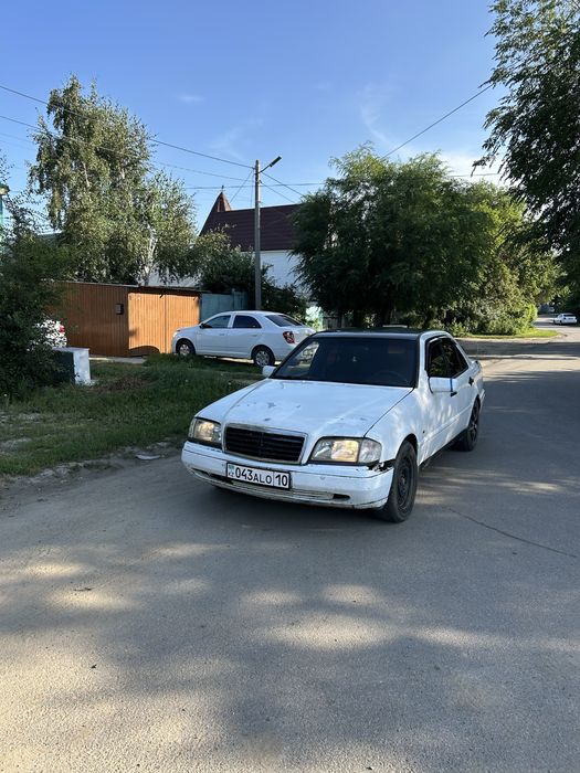 Мерседец w202 1.8