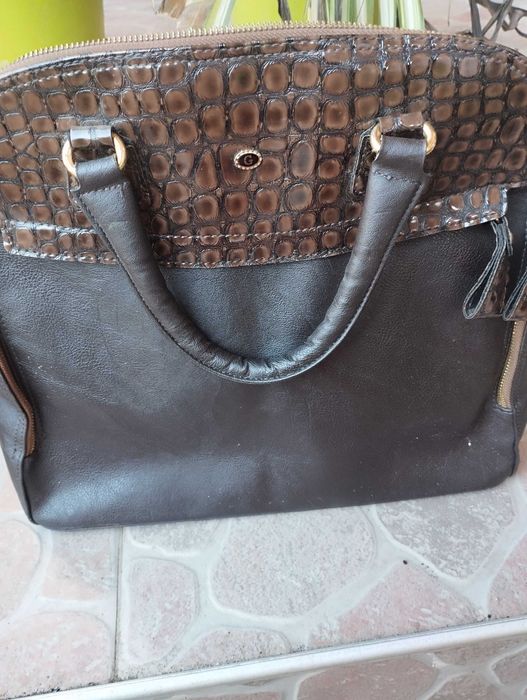 Дамска чанта в много добро състояние