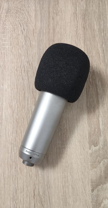 Kit Studio  Microfon Rode NT1 A - Interfata Focusrite Scarlett 2i2 Gen 2