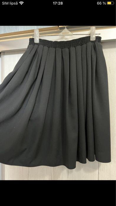 Fusta cu elastic in talie