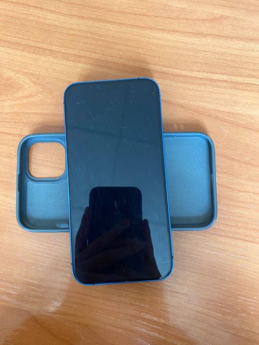 продамм айфон 13