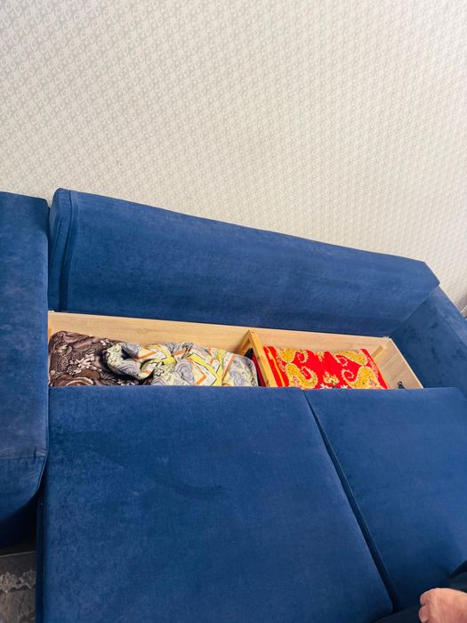 Продам диван раскладывающийся