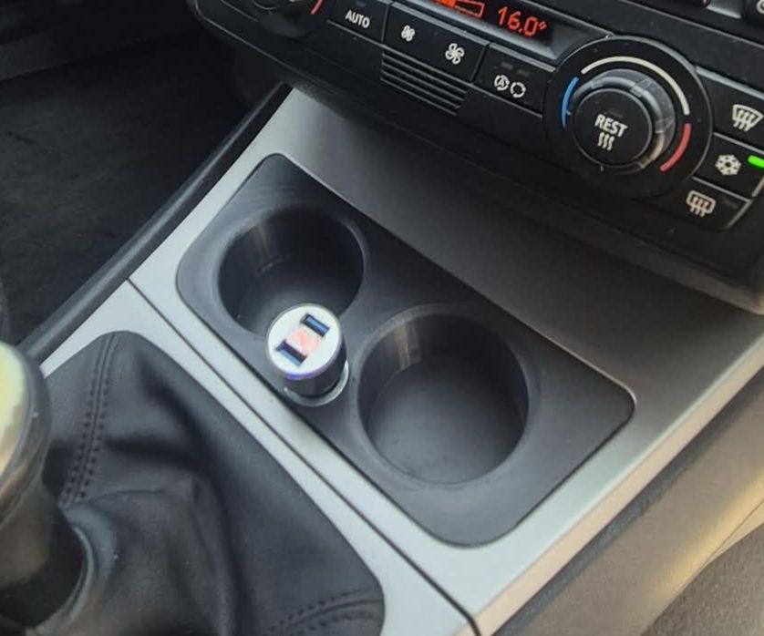 Cup holder за bmw e87