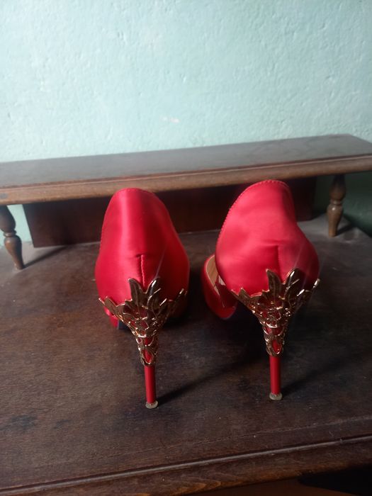 Дамски обувки на токчета