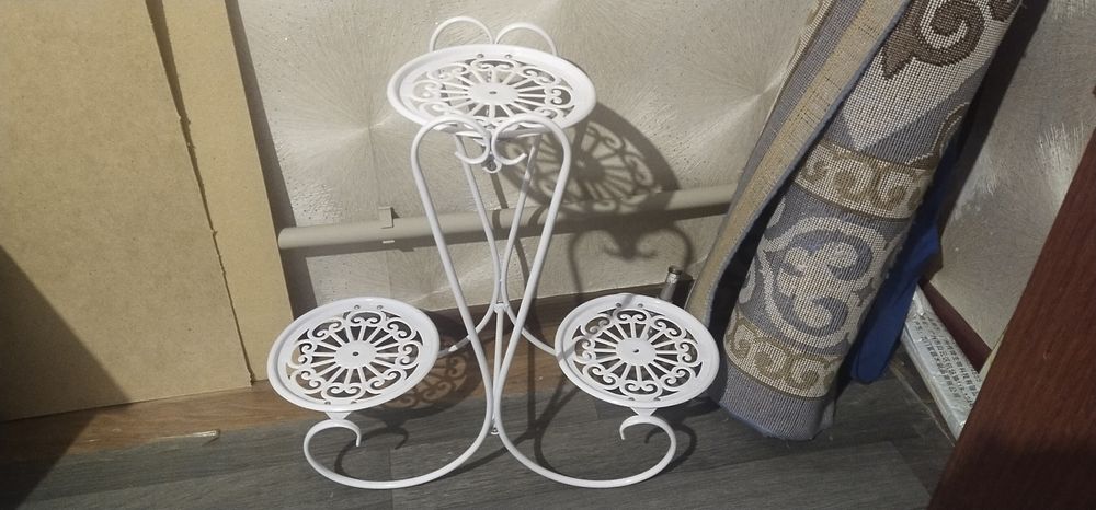 Гүл подставкасы сатылады