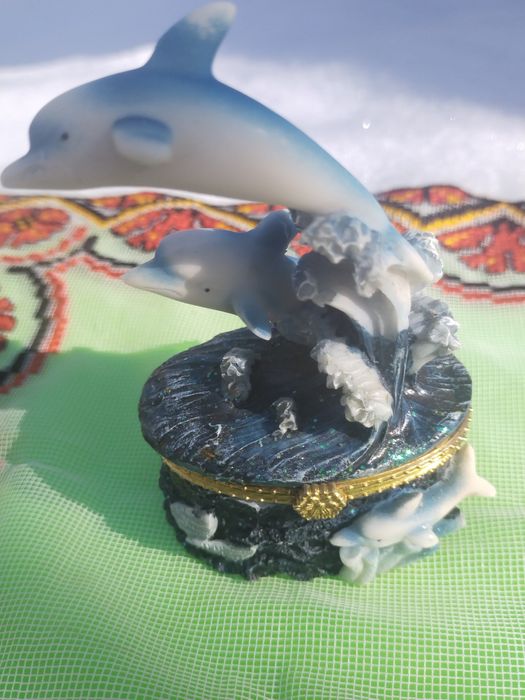 Дельфины (сувениры статуэтки).