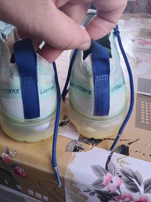 Adidași Nike VAPORMAX în stare foarte bunã
