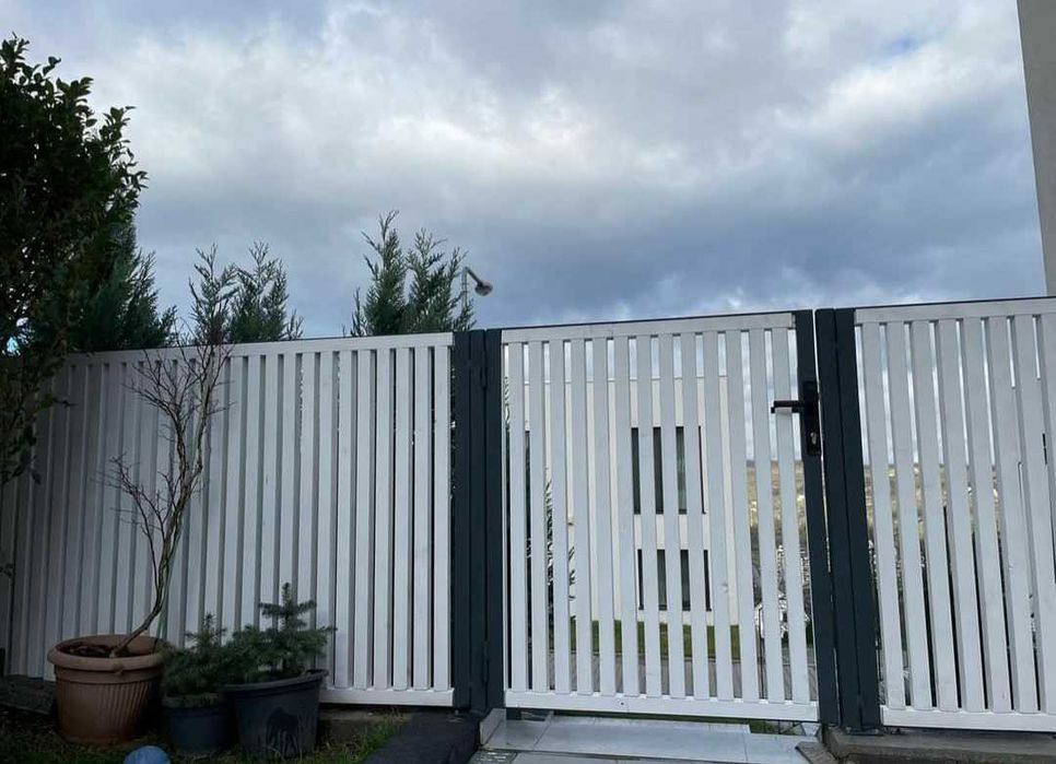 Confectii metalice,porti,,grilaje,capace beci .