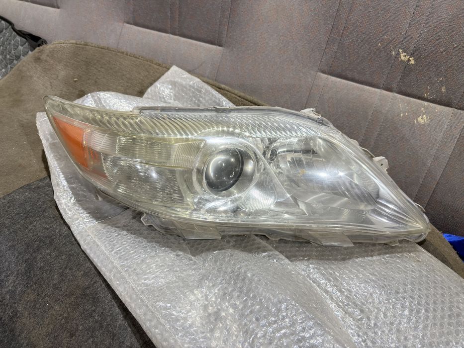 Правая фара камри 45