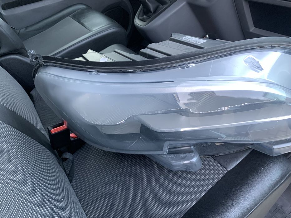 Far dreapta peugeot expert. 2020