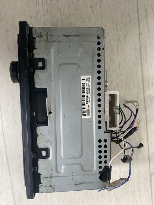 Автомагнитола в хорошем состоянии